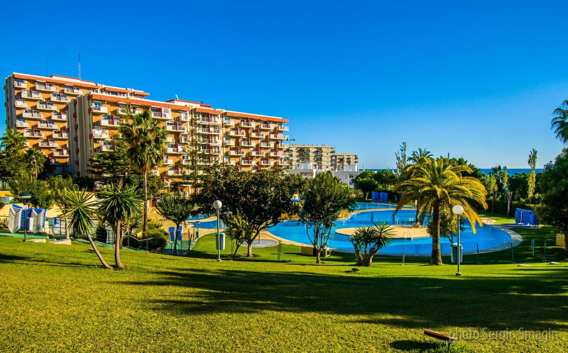 426 Estudio En Minerva Apartamentos - Vista Al Jardin - Piscina Y Playa Беналмадена Екстериор снимка
