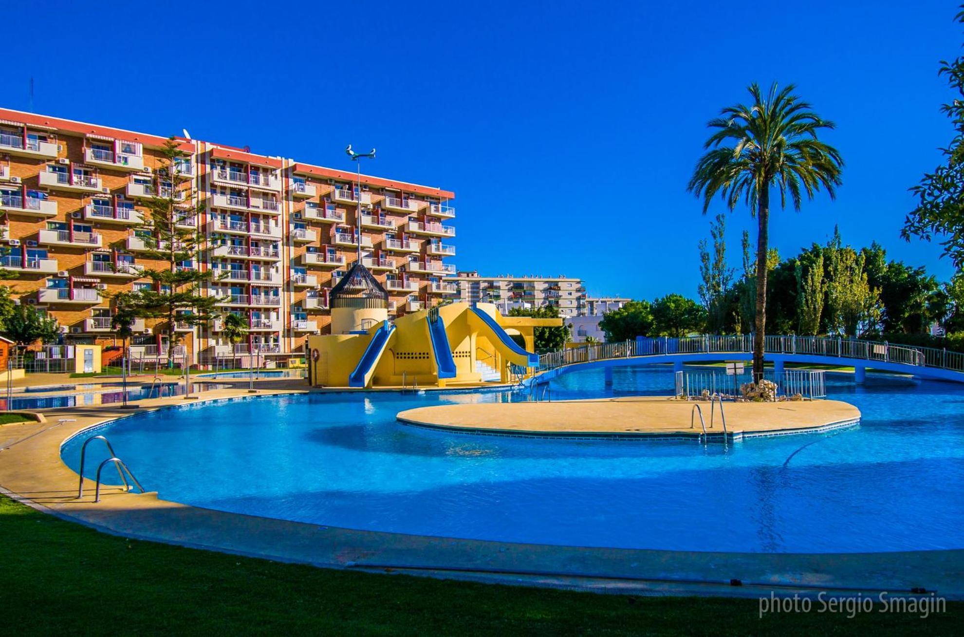 426 Estudio En Minerva Apartamentos - Vista Al Jardin - Piscina Y Playa Беналмадена Екстериор снимка